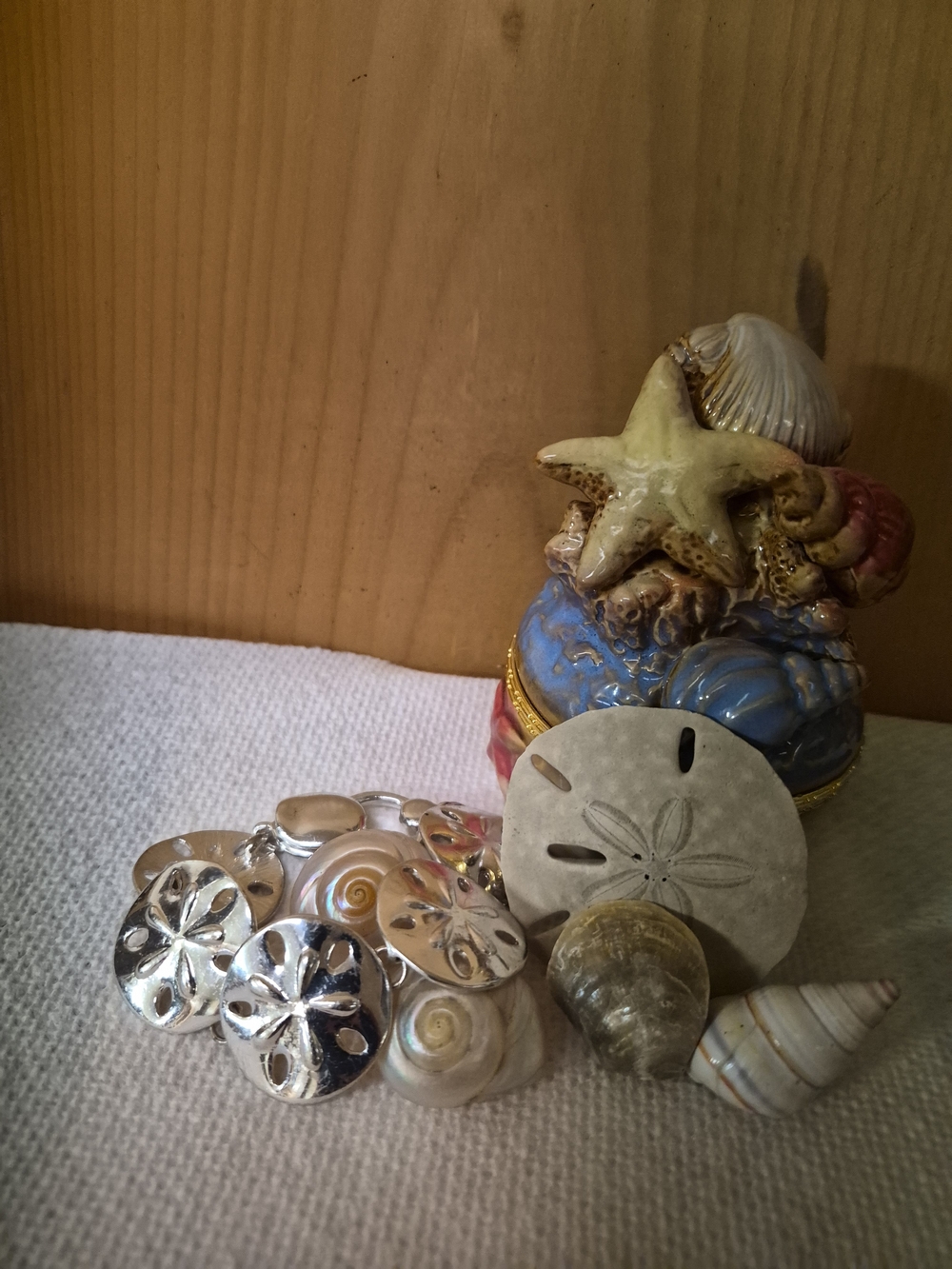 Vintage Coastal Treasure Set: Sand Dollar Charm Bracelet & Hinged Trinket Box Bu